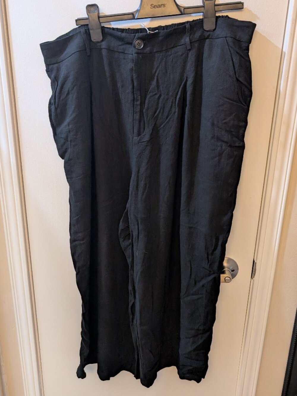 Linen-style cropped black pants
